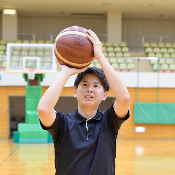 小さいバスケ選手のプロコーチ 鈴村恵介